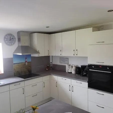 Kastanie Mit Whirlpool Kamin Und Sauna