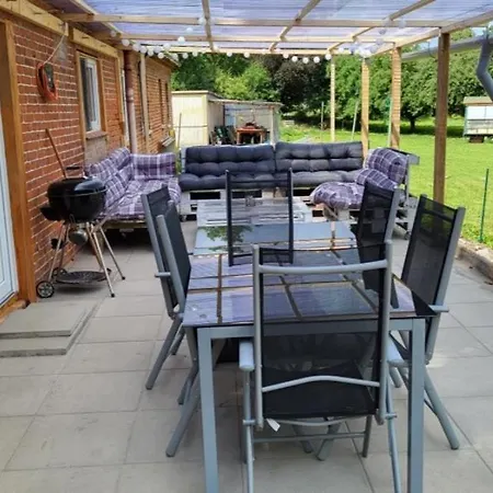 Kastanie Mit Whirlpool Kamin Und Sauna