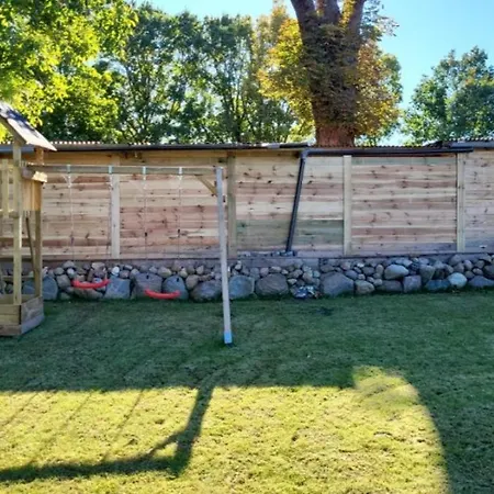 Kastanie Mit Whirlpool Kamin Und Sauna